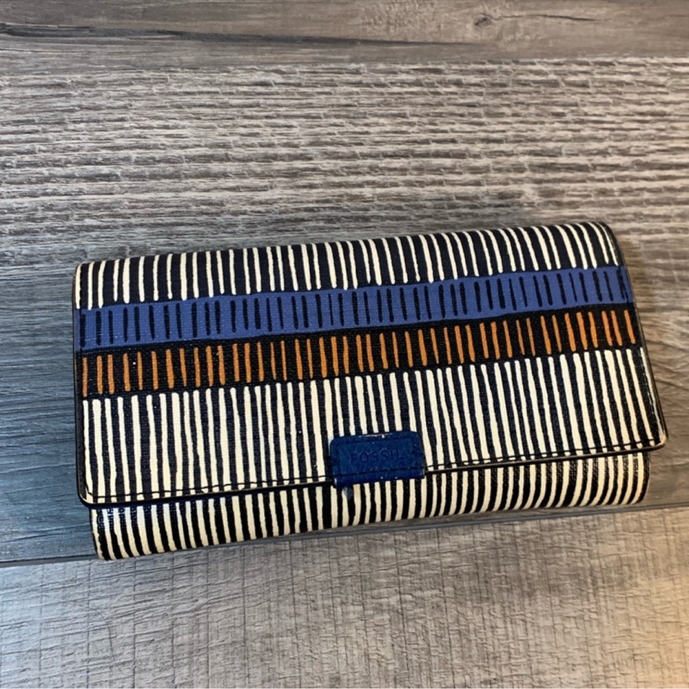 Fossil leather wallet